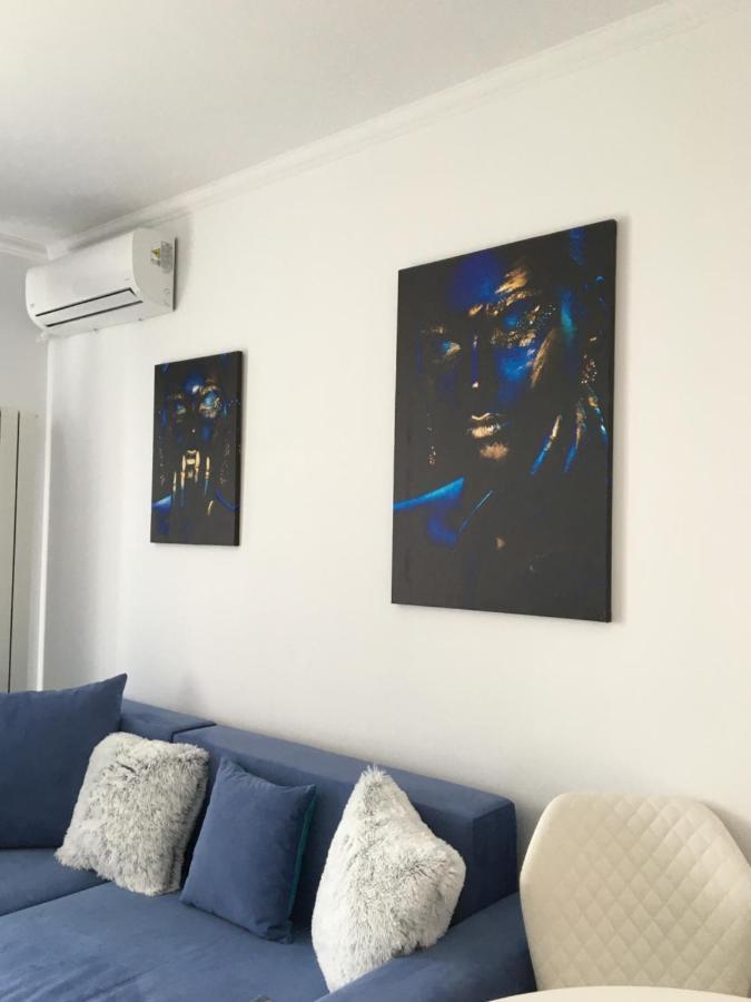 Lotus Blue Apartment Mamaia Bagian luar foto